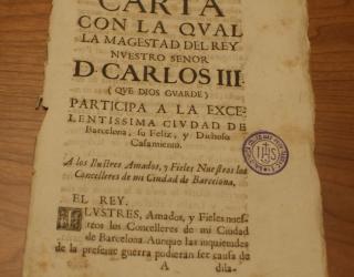 El rey, Carlos III, participa en la ciudad de Barcelona de su boda. Los reyes se casaron por poderes en Viena y luego, personalmente, en Barcelona.